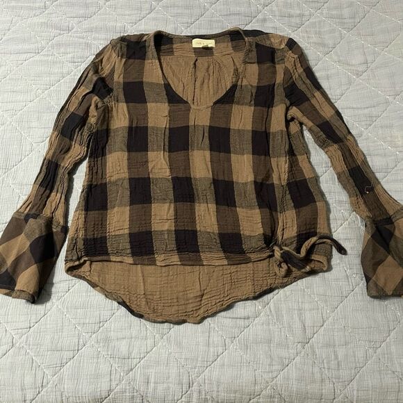 Cloth & Stone Plaid Tie Front Smocked Sleeve Blouse – Medium - Picture 1 of 6